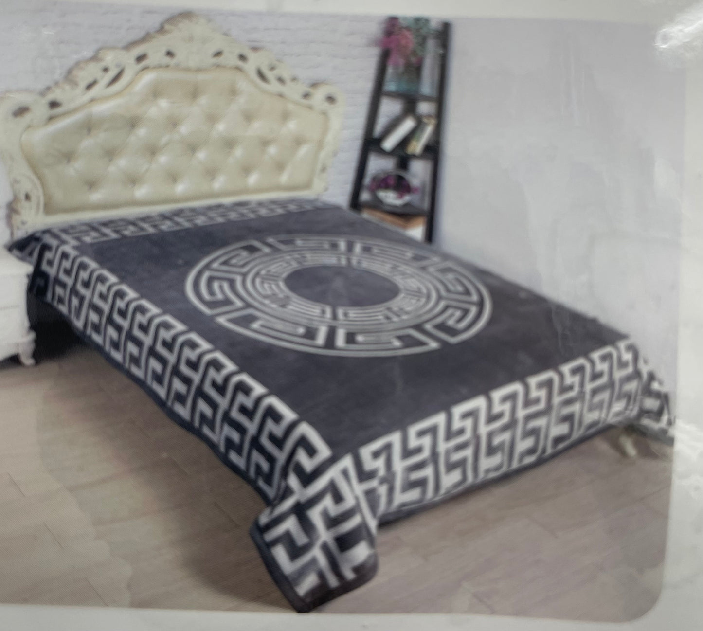 Queen size mink blankets
